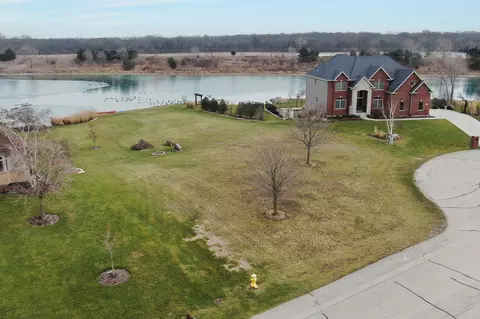 206 Barefoot Ct, Minooka, IL 60447 photo 3
