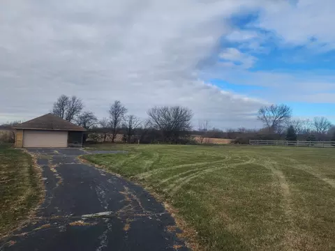 Exterior - 26810 S Beverly Dr, Monee, IL 60449 photo 2 of 4