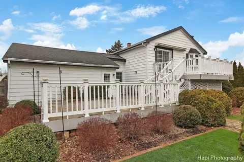 204 Canterbury Dr, Mchenry, IL 60050 photo 27
