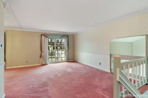 204 Canterbury Dr, Mchenry, IL 60050 photo 4