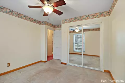 204 Canterbury Dr, Mchenry, IL 60050 photo 14