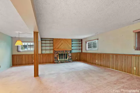 204 Canterbury Dr, Mchenry, IL 60050 photo 16