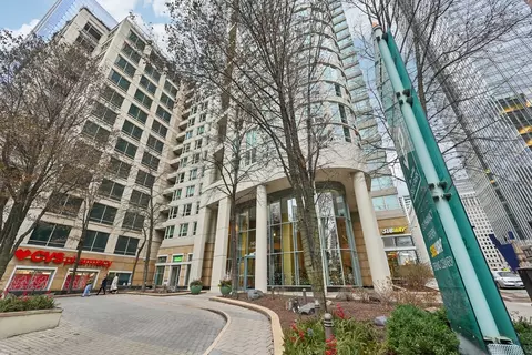 345 N La Salle Dr #2510, Chicago, IL 60654