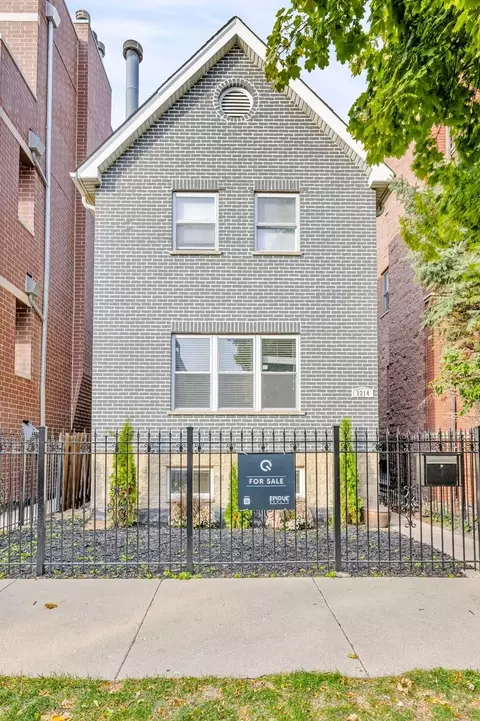 2214 W Huron St, Chicago, IL 60612