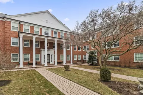 1410 Hinman Ave #3, Evanston, IL 60201