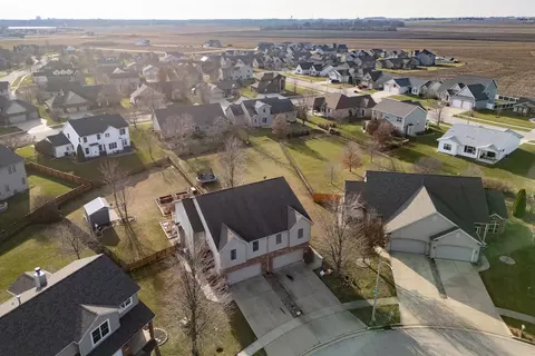 View/Area - 2319 Callard Ln, Normal, IL 61761 photo 2 of 5