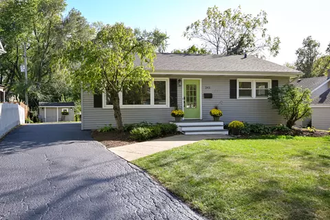 243 Hillside Ave, Glen Ellyn, IL 60137