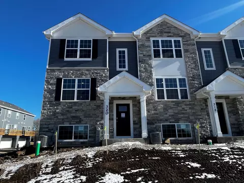 320 Foxglove Dr, Bartlett, IL 60103