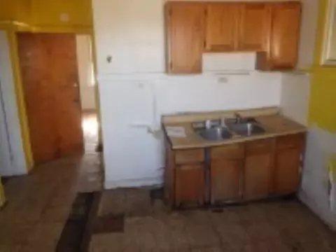 Entry Way - 1114 W 90th St, Chicago, IL 60620 photo 1 of 1
