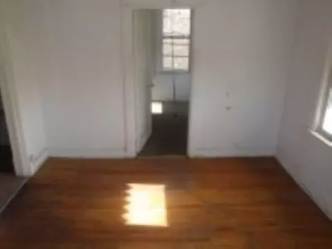 Living - 1114 W 90th St, Chicago, IL 60620 photo 2 of 2