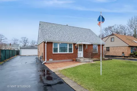 8220 Melvina Ave, Burbank, IL 60459