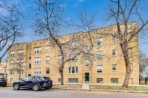 3738 W Berteau Ave #G, Chicago, IL 60618