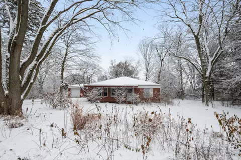 3953 Gloucester Dr, Crete, IL 60417