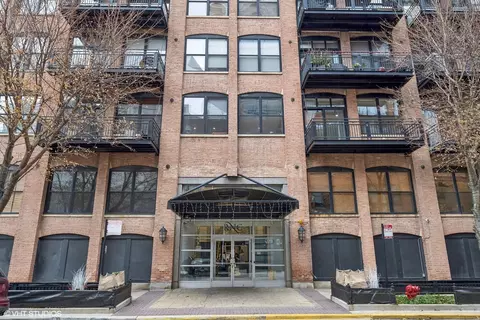 520 W Huron St #608, Chicago, IL 60654