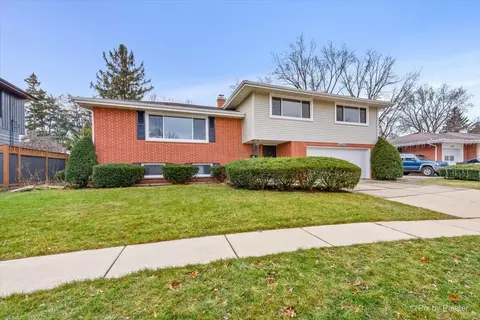 1481 Easy St, Elgin, IL 60123 photo 2