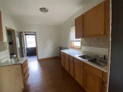 Kitchen - 60 W 114th Pl, Chicago, IL 60628 photo 3 of 6