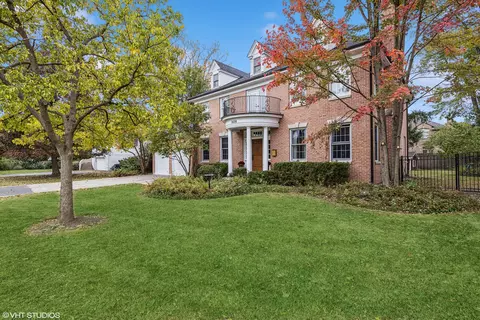 1428 Hawthorne Ln, Glenview, IL 60025
