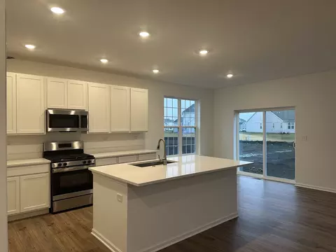 16104 S Clearwater Dr, Plainfield, IL 60586 photo 8
