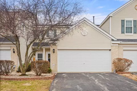 1806 Parkside Dr, Shorewood, IL 60404