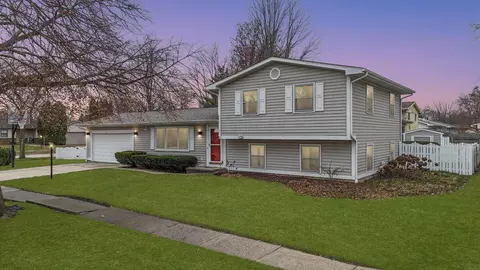 2319 Osage Dr, Champaign, IL 61821