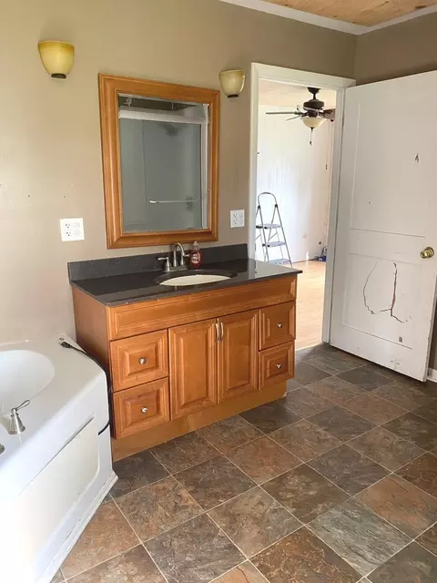 Bath - 227 A St, Genoa, IL 60135 photo 3 of 3