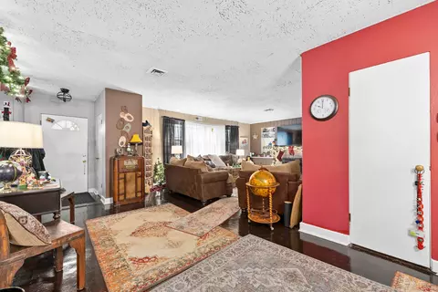 300 N Cherry St, Itasca, IL 60143 photo 5