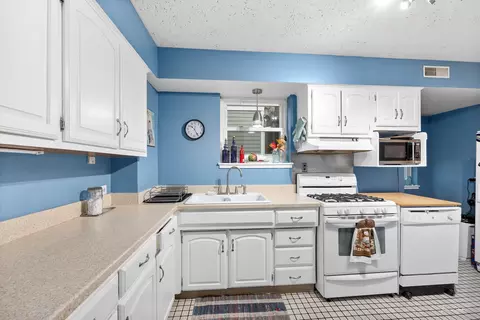 300 N Cherry St, Itasca, IL 60143 photo 14