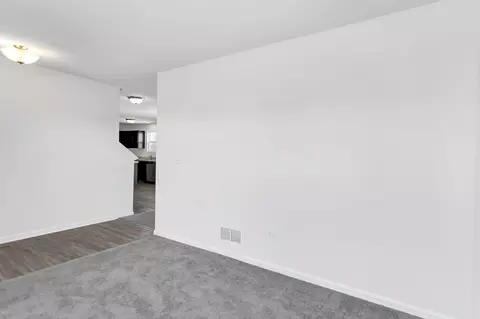 Living - 916 Sharp Dr, Plano, IL 60545 photo 5 of 5