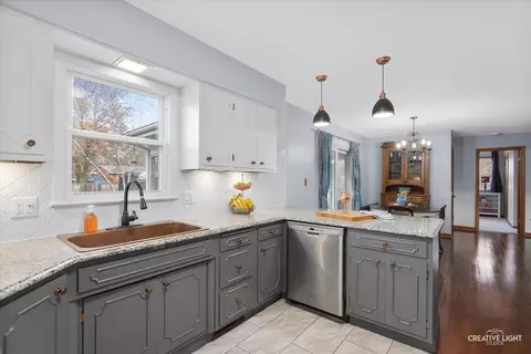 115 E Sunset Pl, Dekalb, IL 60115 photo 9