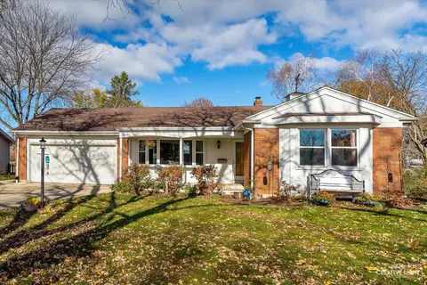 115 E Sunset Pl, Dekalb, IL 60115