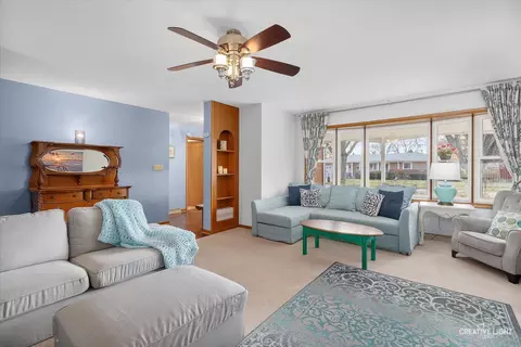 115 E Sunset Pl, Dekalb, IL 60115 photo 4