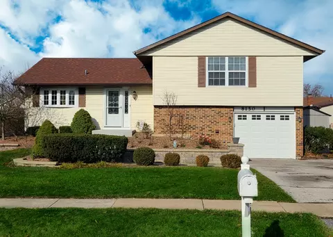 8150 W Norwood Dr, Frankfort, IL 60423