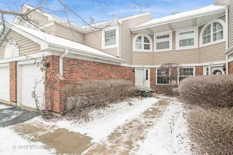 930 W Happfield Dr, Arlington Heights, IL 60004