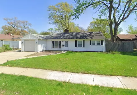 309 Shabbona Dr, Park Forest, IL 60466