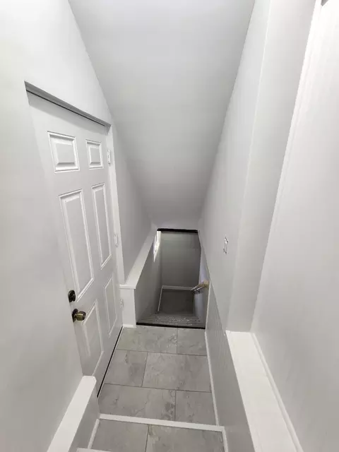 Entry Way - 444 Raymond St, Elgin, IL 60120 photo 6 of 6
