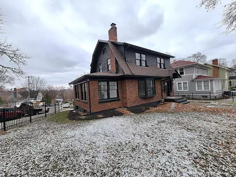 Exterior - 444 Raymond St, Elgin, IL 60120 photo 7 of 9