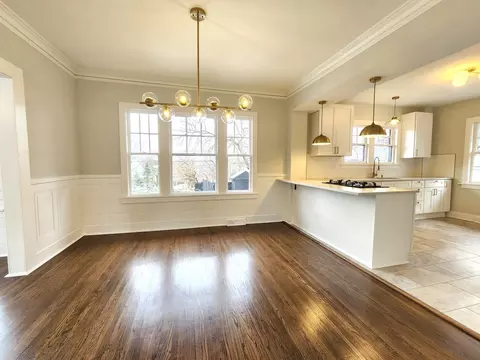 Dining - 444 Raymond St, Elgin, IL 60120 photo 2 of 2