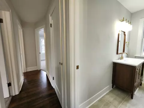Entry Way - 444 Raymond St, Elgin, IL 60120 photo 5 of 6