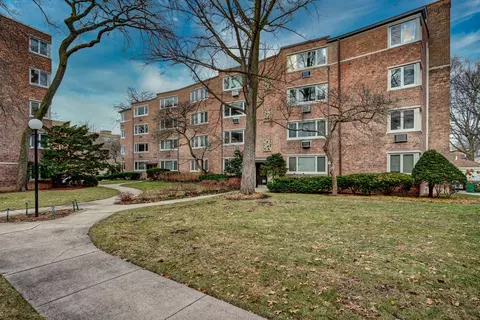 1956 W Hood Ave #2B, Chicago, IL 60660