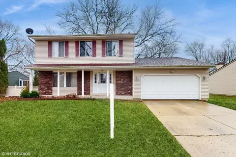 1145 La Fayette Dr, South Elgin, IL 60177