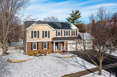 3106 Charlemagne Ln, Saint Charles, IL 60174