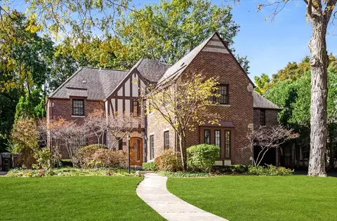 312 Sterling Rd, Kenilworth, IL 60043