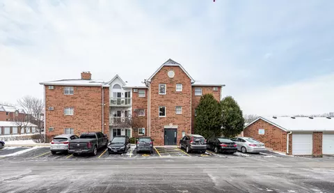 1363 Cunat Ct #2C, Lake In The Hills, IL 60156