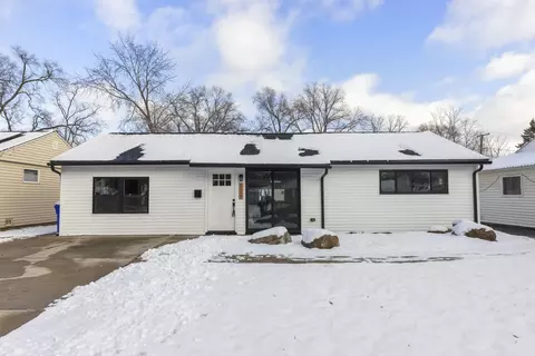111 N Woodlawn St, Wheaton, IL 60187