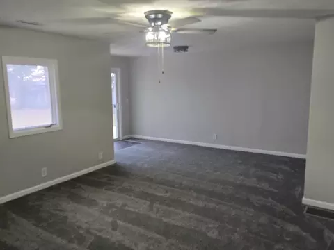 206 S Elm St, Mclean, IL 61754 photo 14