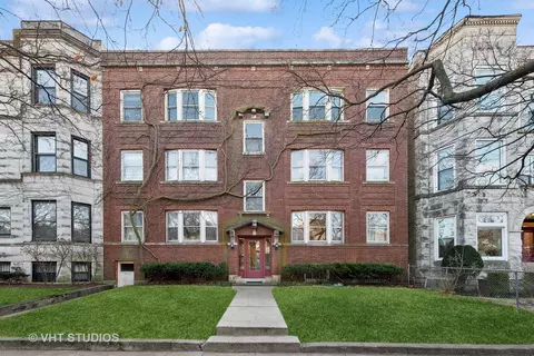 1449 W Belle Plaine Ave #2W, Chicago, IL 60613