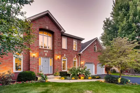 176 Jonathan Ct, Glen Ellyn, IL 60137