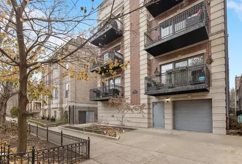 663 W Barry Ave #3C, Chicago, IL 60657