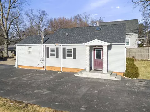 1375 Jackson St, Montgomery, IL 60538 photo 3