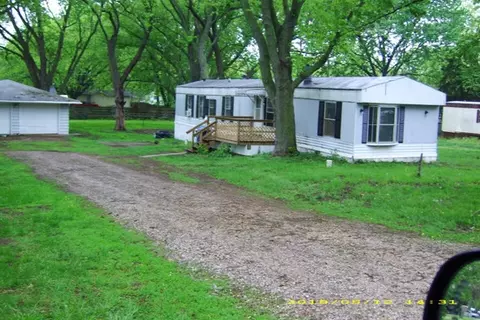 5335 Sand Ridge Rd, Morris, IL 60450